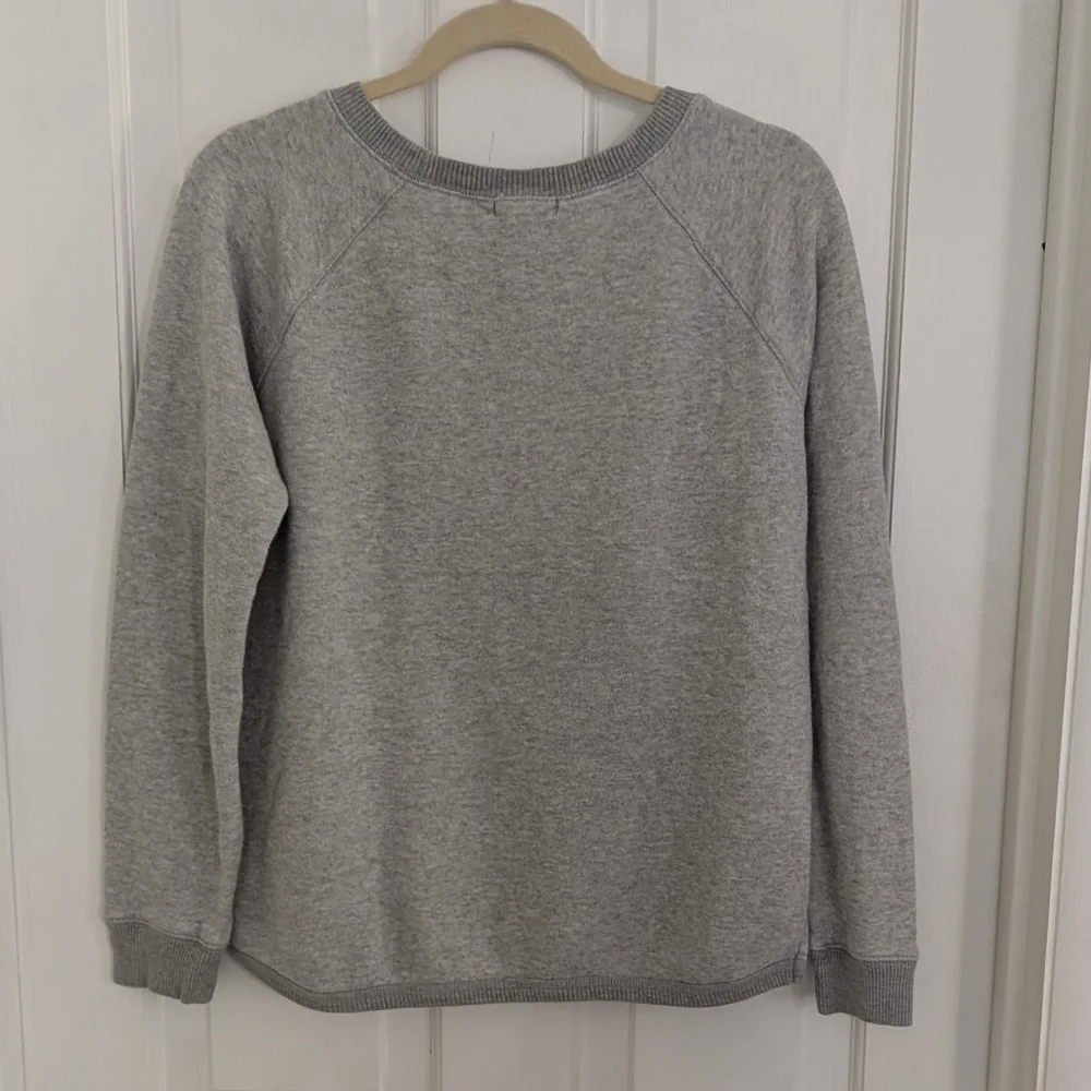 GAP Womens‎ Crew Neck Sweatshirt LARGE Logo Casual Cozy Pullover Gray - Picture 4 of 7